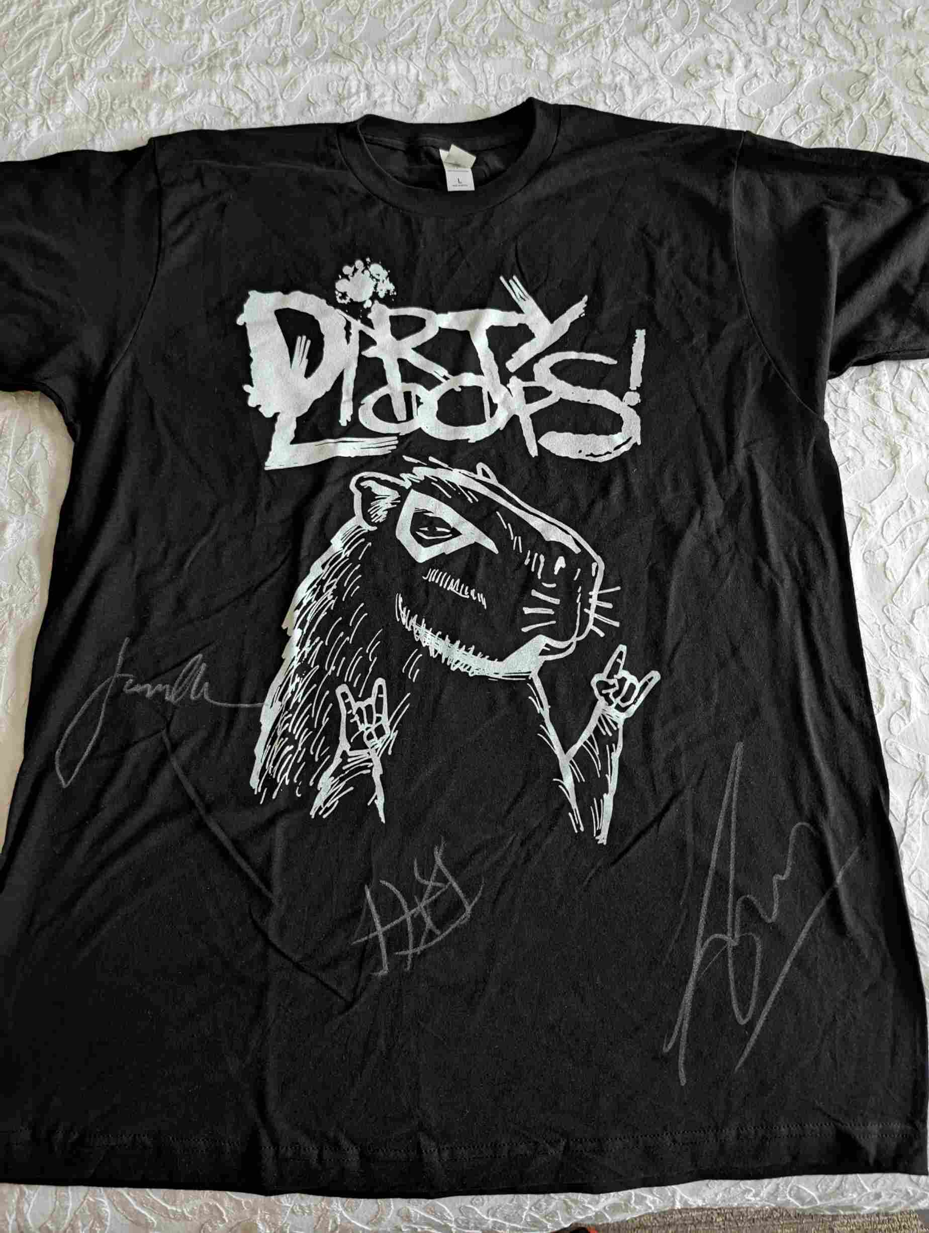 T-shirt